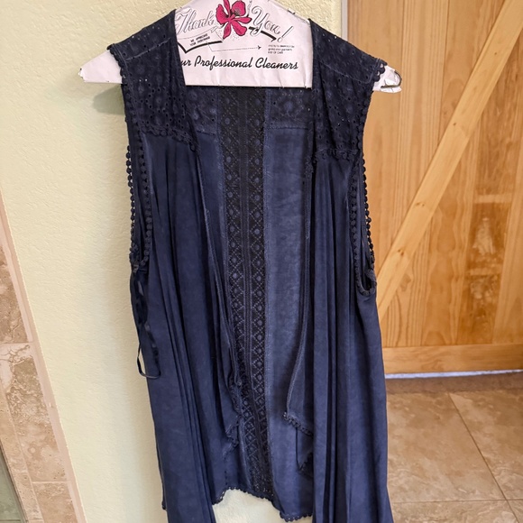 Sweater vest - Picture 1 of 1